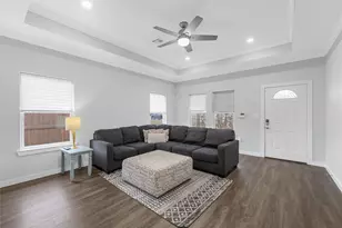 502 David Davis Dr, McGregor, TX 76657 - Photo 5