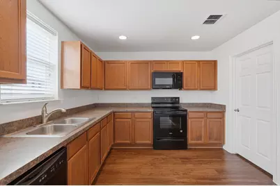 1333 Gayle Street, Burleson, TX 76028 - Photo 5