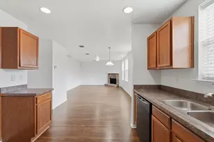 1333 Gayle St, Burleson, TX 76028 - Photo 7