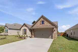 1229 Sabine River Ln, Springtown, TX 76082 - Photo 3