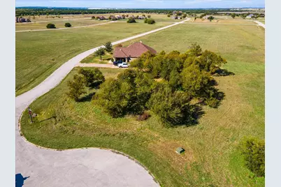 6604 Gleneagle Court, Cleburne, TX 76033 - Photo 5