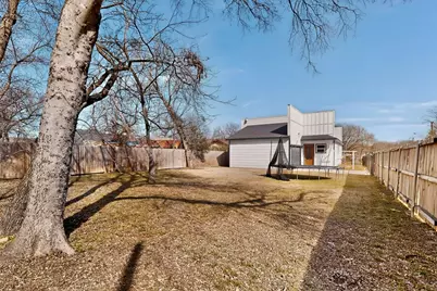 2015 Volga Avenue, Dallas, TX 75216 - Photo 37