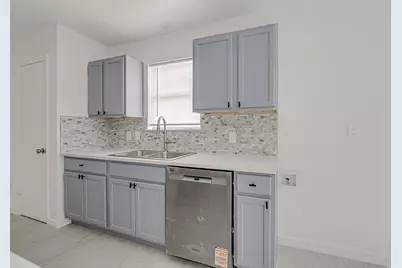 1108 Davis Street, Cleburne, TX 76033 - Photo 13