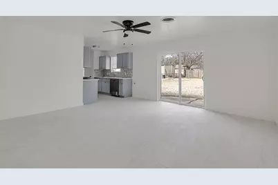 1108 Davis Street, Cleburne, TX 76033 - Photo 7