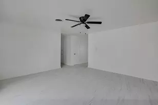 1108 Davis St, Cleburne, TX 76033 - Photo 9