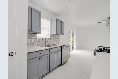 1108 Davis Street, Cleburne, TX 76033 - Photo 17