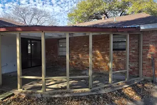 10546 Mapleridge Dr, Dallas, TX 75238 - Photo 11