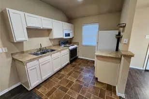 3522 8th Ave, Fort Worth, TX 76110 - Photo 5