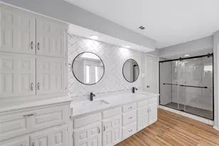 2827 Cross Timbers Dr, Irving, TX 75060 - Photo 15