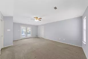 2827 Cross Timbers Dr, Irving, TX 75060 - Photo 11