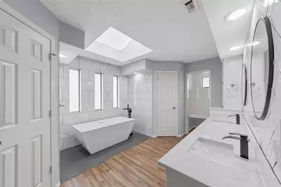 2827 Cross Timbers Drive, Irving, TX 75060 - Photo 13