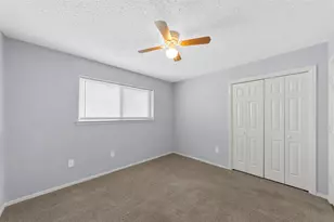 2827 Cross Timbers Dr, Irving, TX 75060 - Photo 23