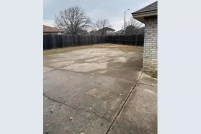 7502 Pear Tree Lane, Fort Worth, TX 76133 - Photo 7