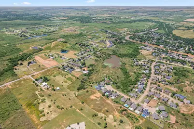 18 Canyon View Court, Wichita Falls, TX 76309 - Photo 11