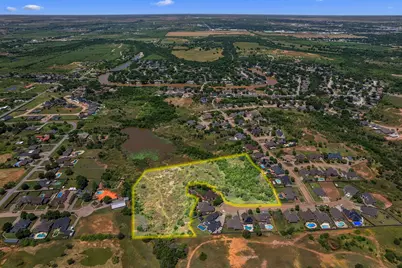 18 Canyon View Court, Wichita Falls, TX 76309 - Photo 3