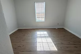 2700 Bideker Ave, Fort Worth, TX 76105 - Photo 9