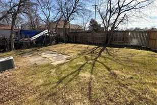 2700 Bideker Ave, Fort Worth, TX 76105 - Photo 11