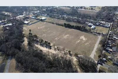 299 S Pleasant Woods Drive, Dallas, TX 75217 - Photo 3