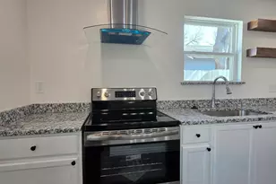 924 E Titus St, Mexia, TX 76667 - Photo 7