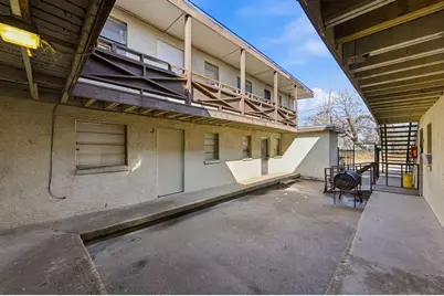 2718 Cleveland Street, Dallas, TX 75215 - Photo 13