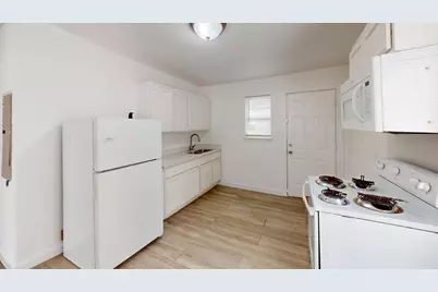 2223 Jb Jackson Jr Boulevard #J, Dallas, TX 75210 - Photo 3