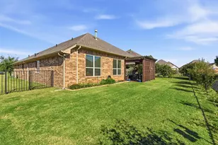 2038 Clive Dr, Granbury, TX 76048 - Photo 25