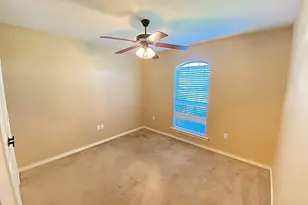 132 Hedgerow Ln, Lewisville, TX 75057 - Photo 13