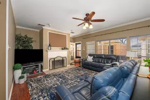 8525 Castle Creek Rd, North Richland Hills, TX 76182 - Photo 9