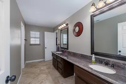 8525 Castle Creek Road, North Richland Hills, TX 76182 - Photo 19