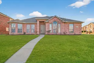 800 Kathryn Dr, Lewisville, TX 75067 - Photo 1