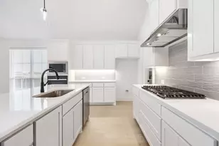 4302 Blackberry Ln, Oak Point, TX 75068 - Photo 9