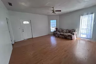 1032 S Montgomery St, Sherman, TX 75090 - Photo 3