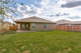 553 Vickie St, Crowley, TX 76036 - Photo 25