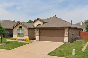 553 Vickie St, Crowley, TX 76036 - Photo 1