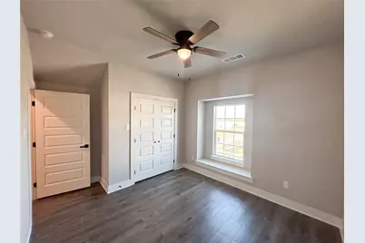 913 Cooksey Court, Grandview, TX 76050 - Photo 5