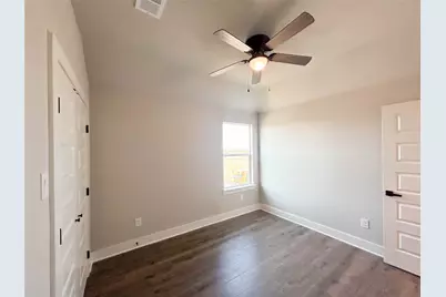 913 Cooksey Court, Grandview, TX 76050 - Photo 9