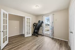 528 Bretts Way, Burleson, TX 76028 - Photo 5