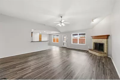 528 Bretts Way, Burleson, TX 76028 - Photo 5