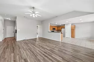 528 Bretts Way, Burleson, TX 76028 - Photo 7