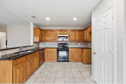 528 Bretts Way, Burleson, TX 76028 - Photo 13