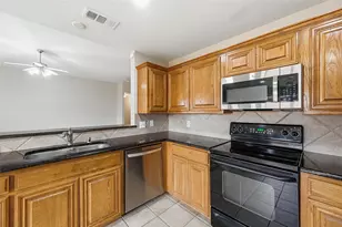 528 Bretts Way, Burleson, TX 76028 - Photo 11