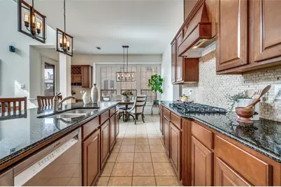 512 Castlewood Drive, McKinney, TX 75071 - Photo 5