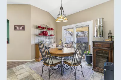 6410 St Alban Court, Arlington, TX 76001 - Photo 13