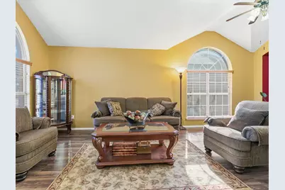 6410 St Alban Court, Arlington, TX 76001 - Photo 5