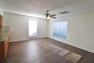 313 Woodhaven Dr, DeSoto, TX 75115 - Photo 5