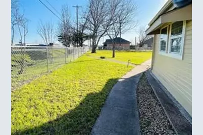 306 Bauder Street, Waxahachie, TX 75165 - Photo 15