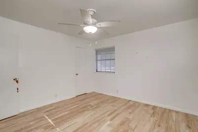 1911 Joslin Street, Cleburne, TX 76033 - Photo 11