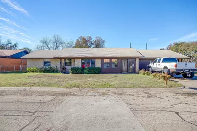 1911 Joslin Street, Cleburne, TX 76033 - Photo 3