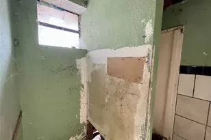 502 N Kramer Dr, Dallas, TX 75211 - Photo 13