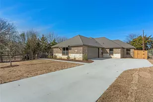 120 E Southbrook Dr, Glenn Heights, TX 75154 - Photo 1